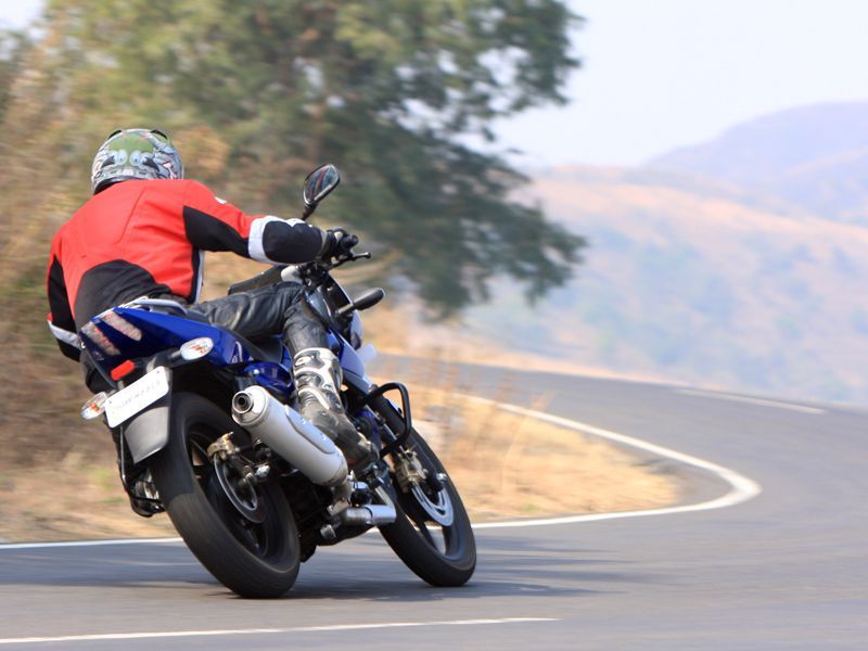 New+pulsar+220+sports