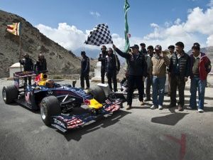 Red Bull racing team at Khardung La Red Bull racing team at Khardung La