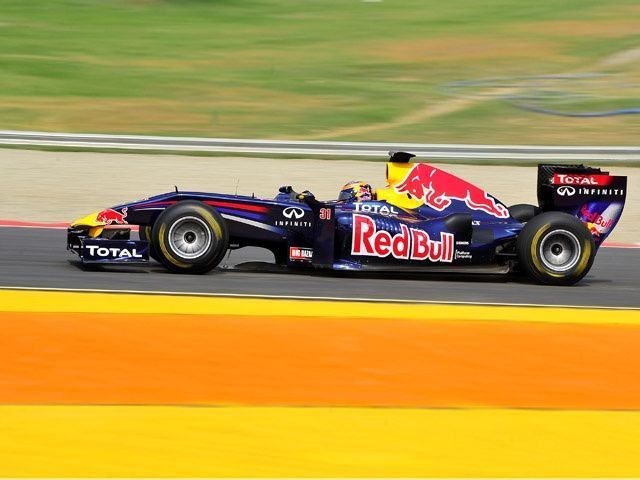 Neel Jani drives Red Bull F1 car on BIC Neel Jani drives Red Bull F1 car on BIC