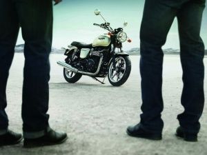 Triumph Bonneville: In Pictures! Triumph Bonnevile