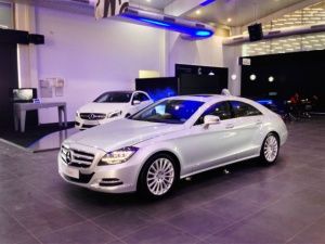 Mercedes-Benz 'Centre of Excellence': In Pictures! Mercedes-Benz Excellence