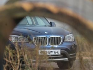 2013 BMW X1 : ZigWheels First Drive Pics! 2013 BMW X1