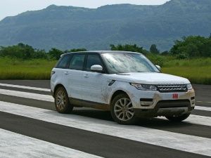 New Range Rover Sport : ZigWheels First Drive Pictures! Range Rover Sport First Drive
