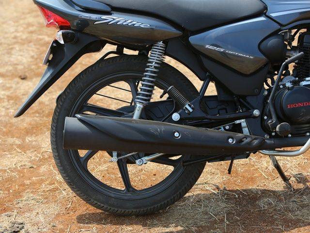 Honda shine vs bajaj discover 125 dtsi review #2