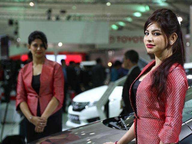 Show girls at the 2014 Auto Expo (Part 1): In Pictures!