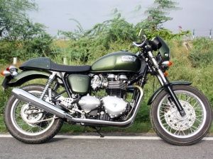 2014 Triumph Thruxton: Review in Pictures