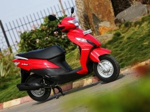 Suzuki Lets: Review in Pictures Suzuki Lets 110cc scooter
