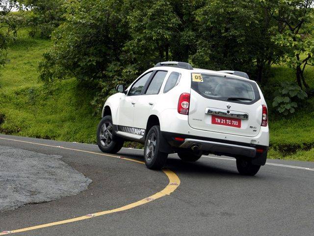 Honda amaze vs renault duster #5