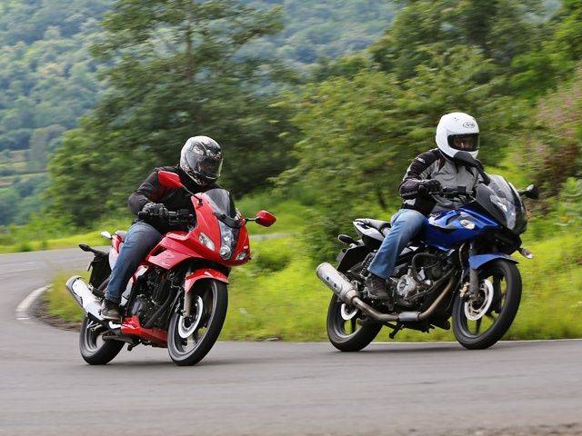 Hero honda karizma r vs bajaj pulsar 220 #1