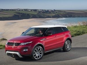 Park Assist in the New Range Rover Park Assist in the New Range Rover