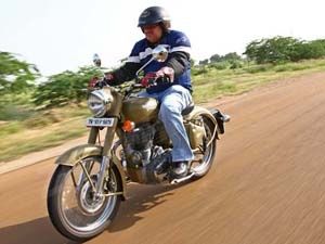 Royal Enfield Desert Storm and Classic Chrome Royal Enfield Desert Storm and Classic Chrome