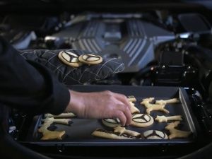 Christmas wishes from Mercedes-Benz AMG: Video Christmas wishes from Mercedes-Benz AMG: Video