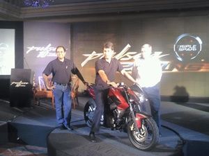 Bajaj unveils its new Pulsar 200 Bajaj unveils its new Pulsar 200
