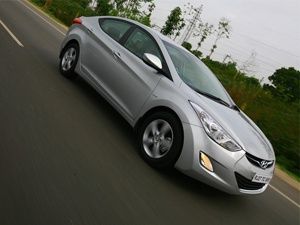 hyundai,elantra,fluidic,launched,first,drive,saloon,luxury,hyundai elantra first drive hyundai,elantra,fluidic,launched,first,drive,saloon,luxury,hyundai elantra first drive