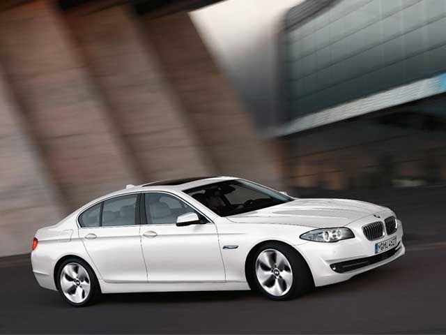 BMW 520d Efficient Dynamics Saloon Slide 1