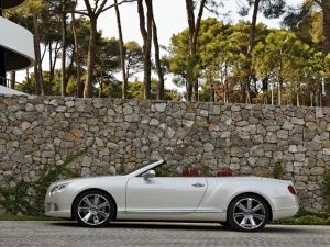 Bentley Continental GTC Silk White Bentley Continental GTC Silk White