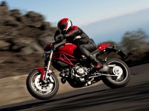 2012 Ducati Monster 1100 EVO 2012 Ducati Monster 1100 EVO