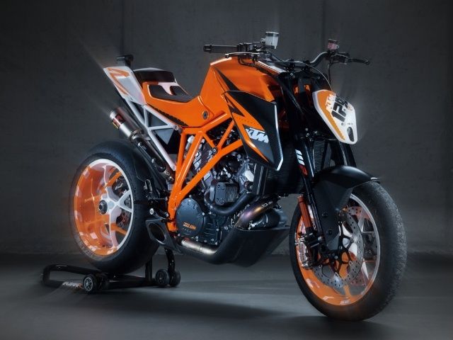 2013 KTM 1290 SuperDuke R Prototype