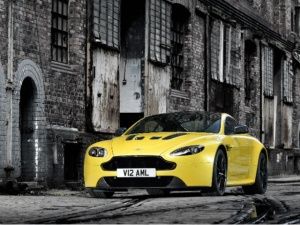 Aston Martin V12 Vantage S Aston Martin V12 Vantage S